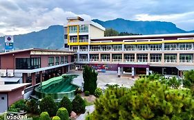 Breeze Hill Resort