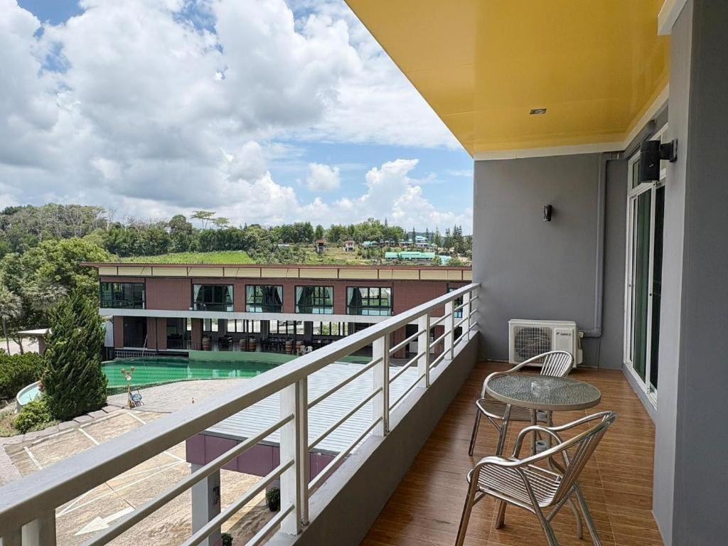 Breeze Hill Resort Khao Kho Exterior photo